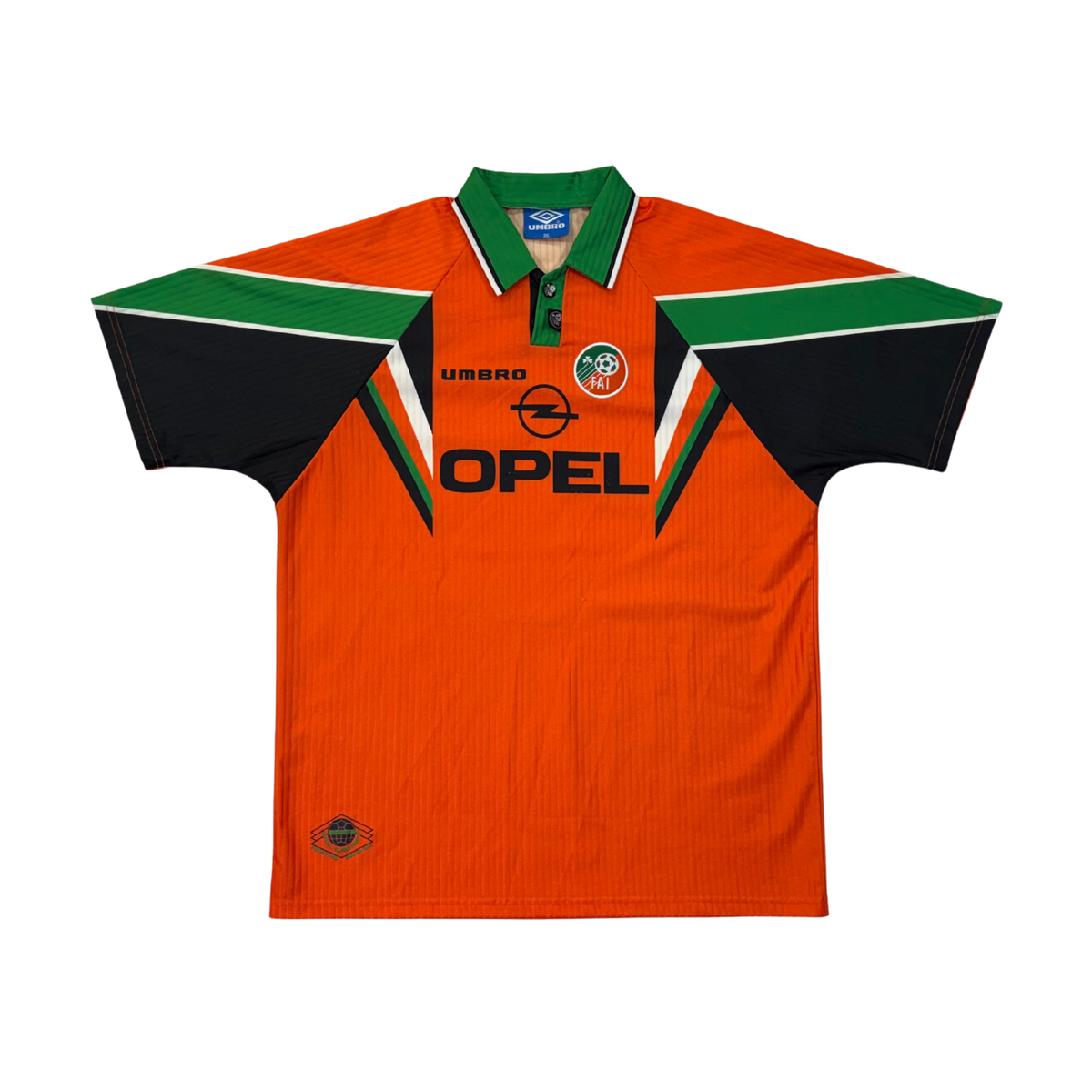 Republic of Ireland 1997/98 away football shirt, front view
